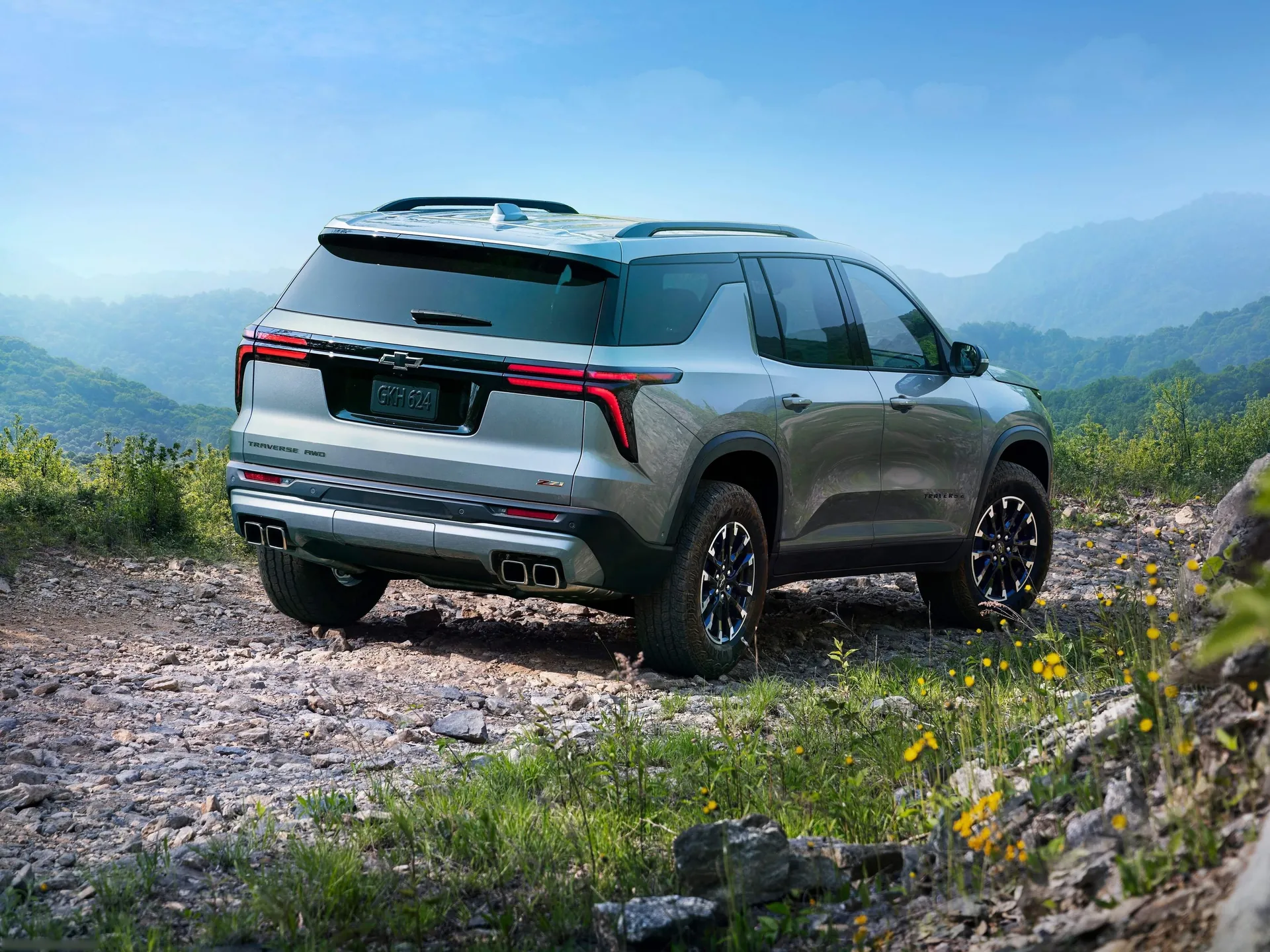 Chevrolet Traverse (2024) – zadní tříčtvrteční pohled