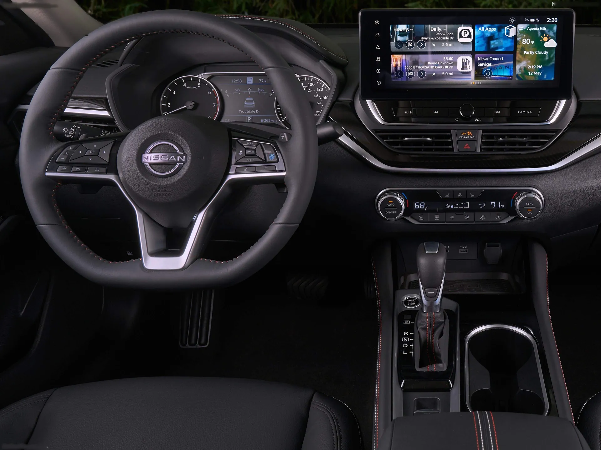 Nissan Altima (2023) – interiér