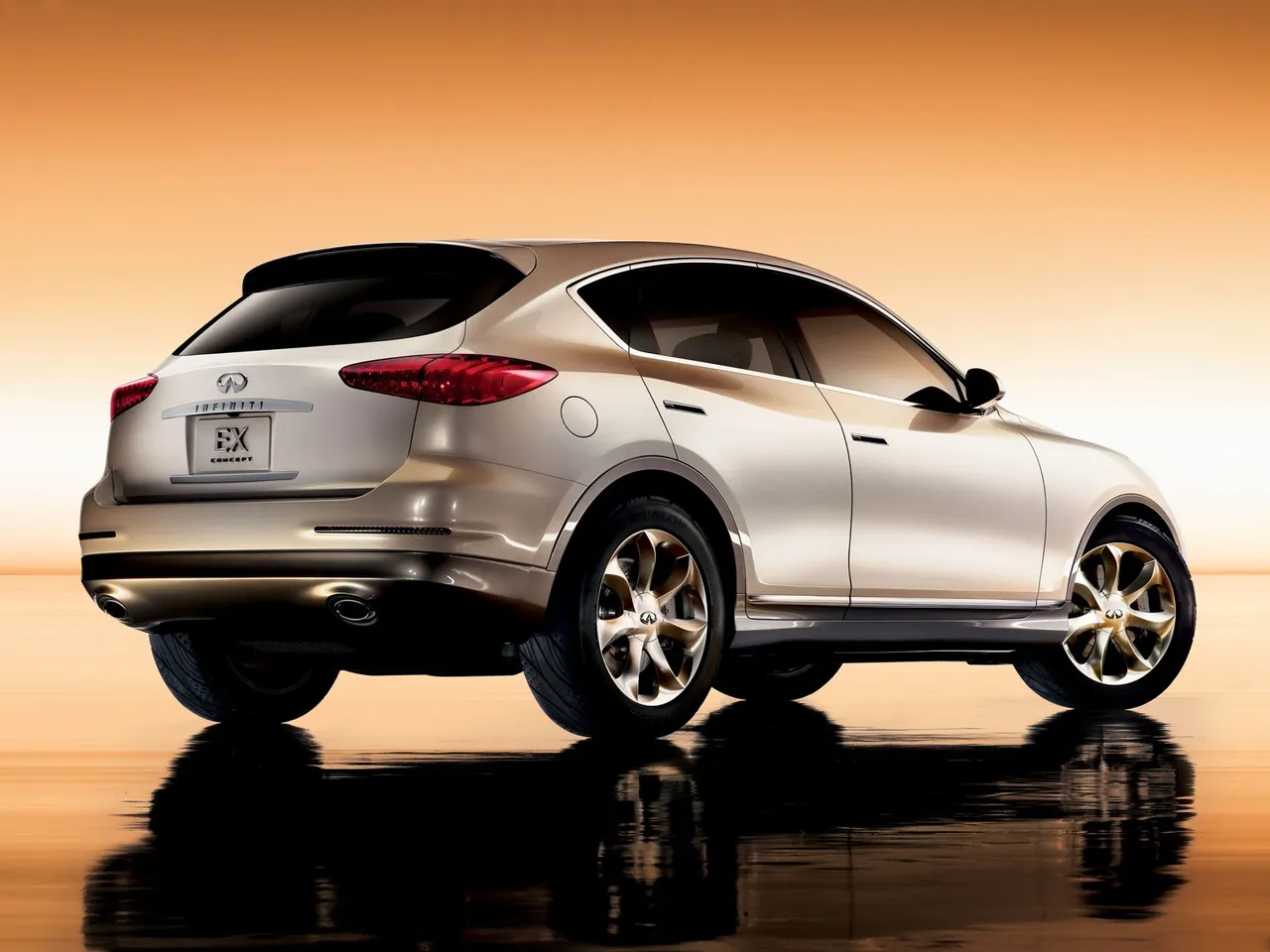 Infiniti EX Concept (2007) – zadní tříčtvrteční pohled