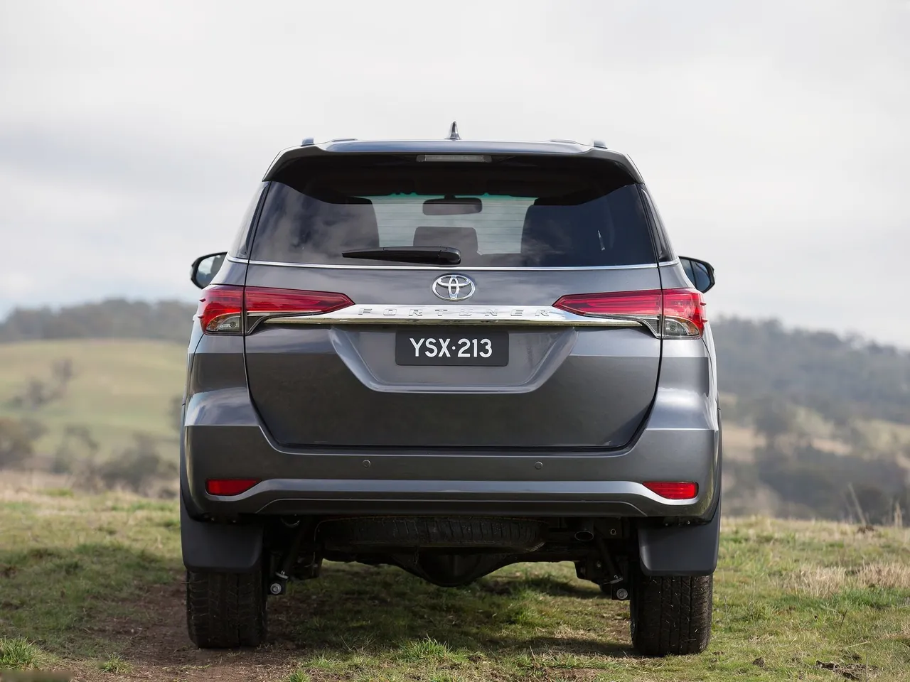 Toyota Fortuner (2016) - Rear