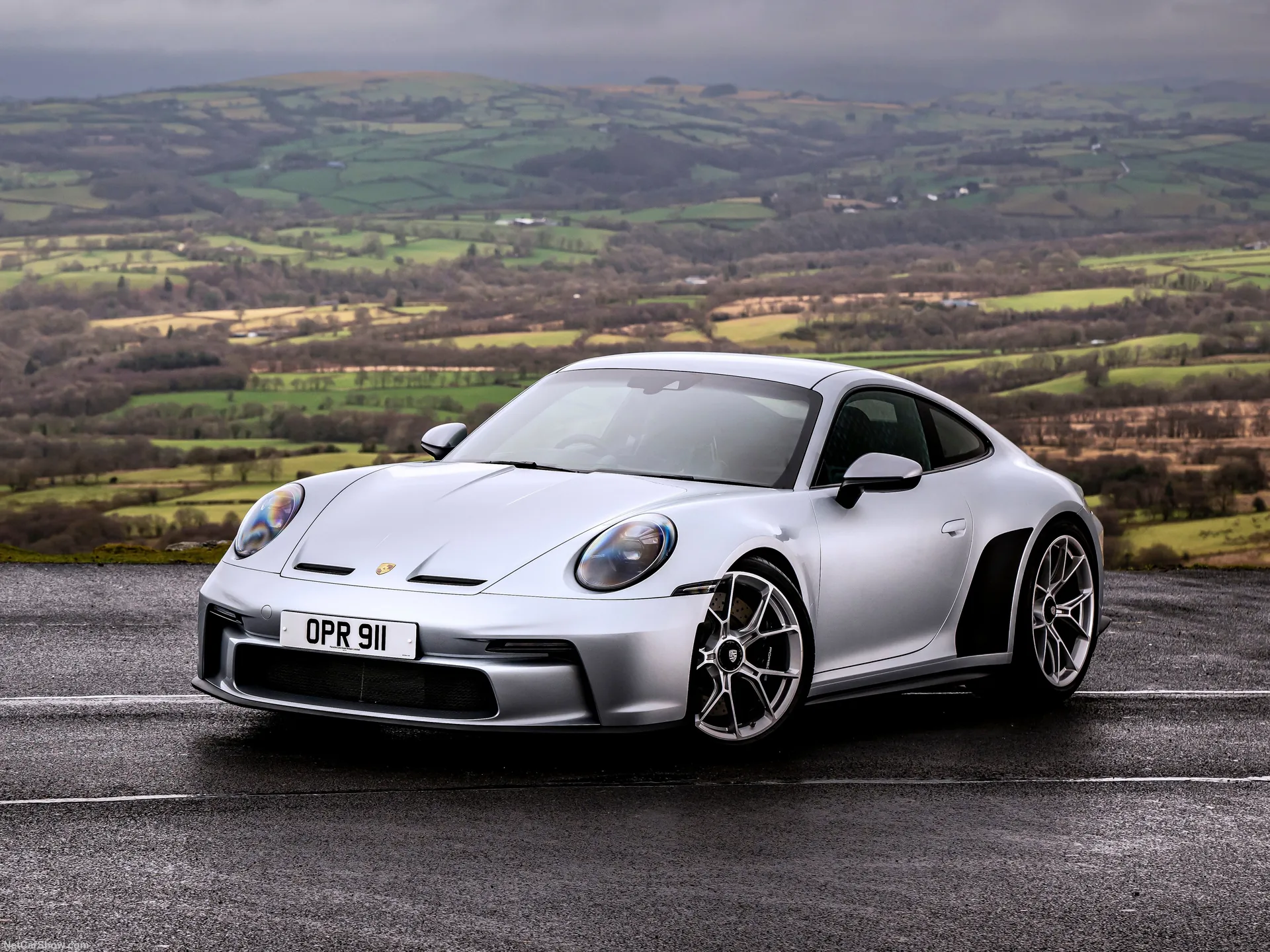 Porsche 911 GT3 Touring [UK] (2022)