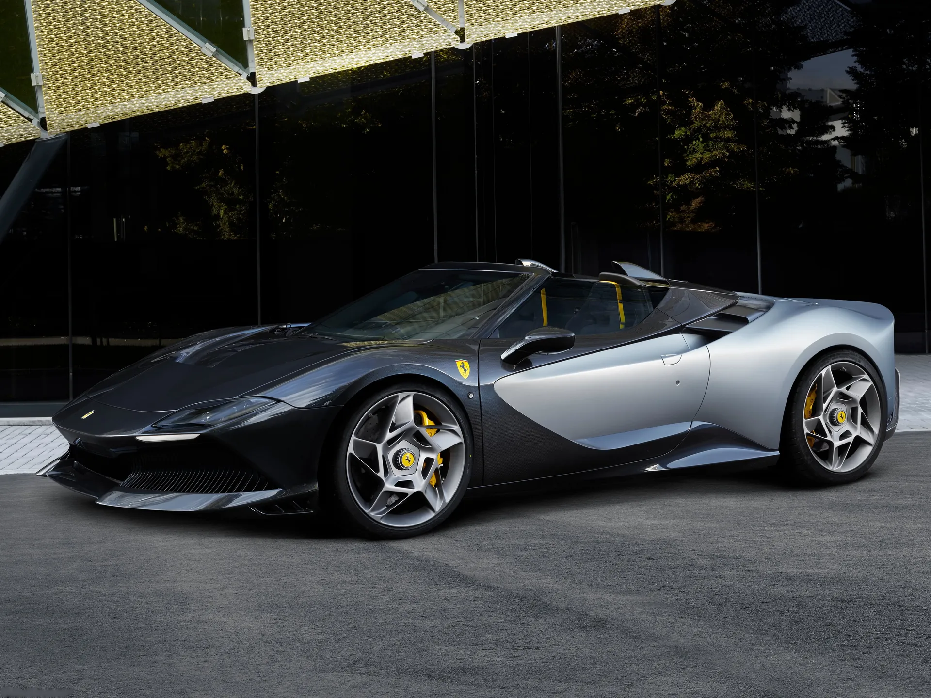 Ferrari SP-8 (2024)