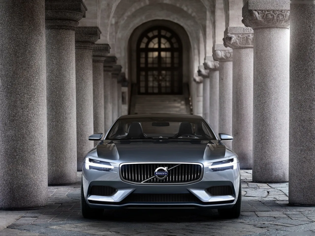 Volvo Coupe Concept (2013) – zepředu