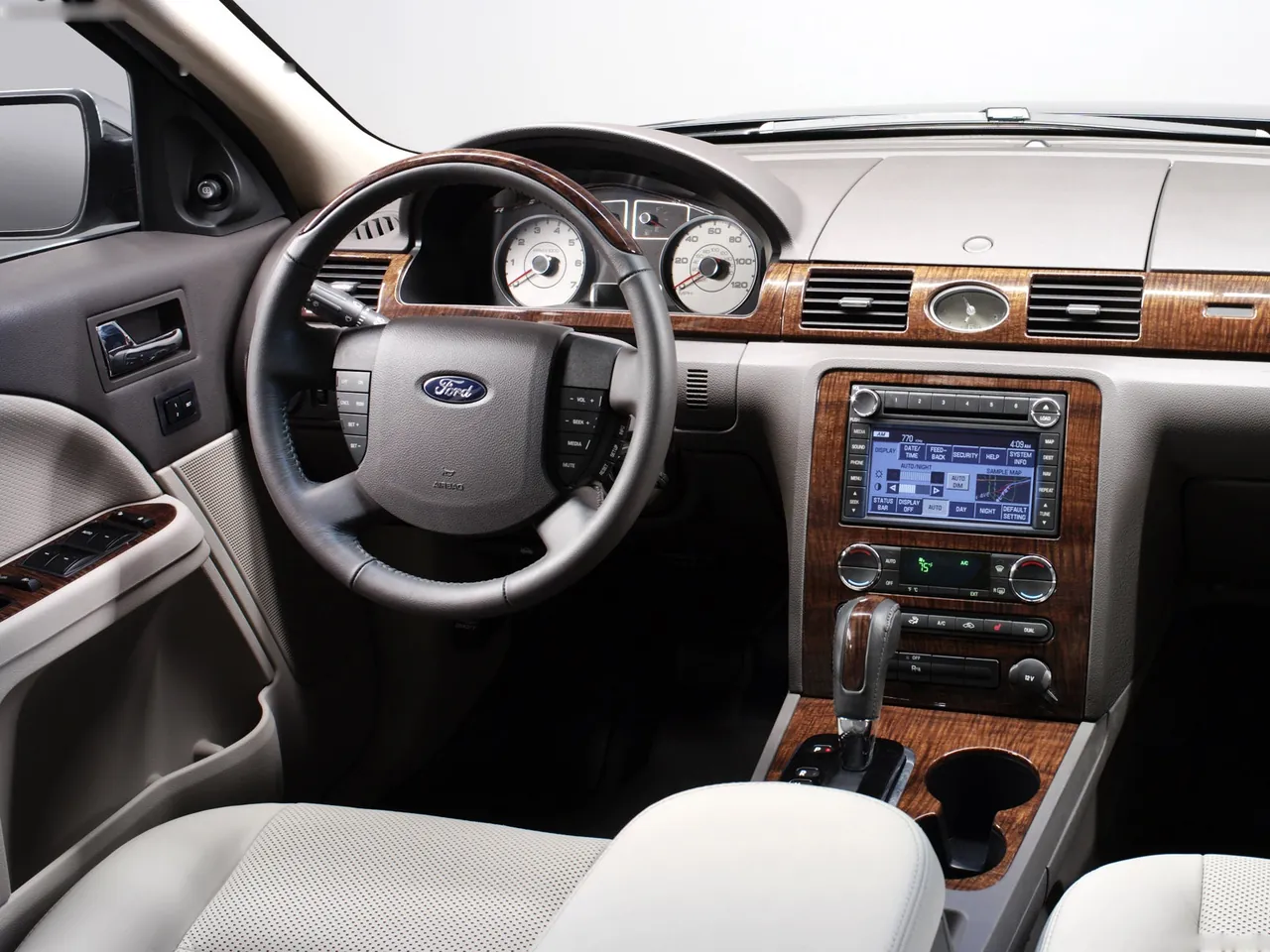 Ford Five Hundred (2008) – interiér