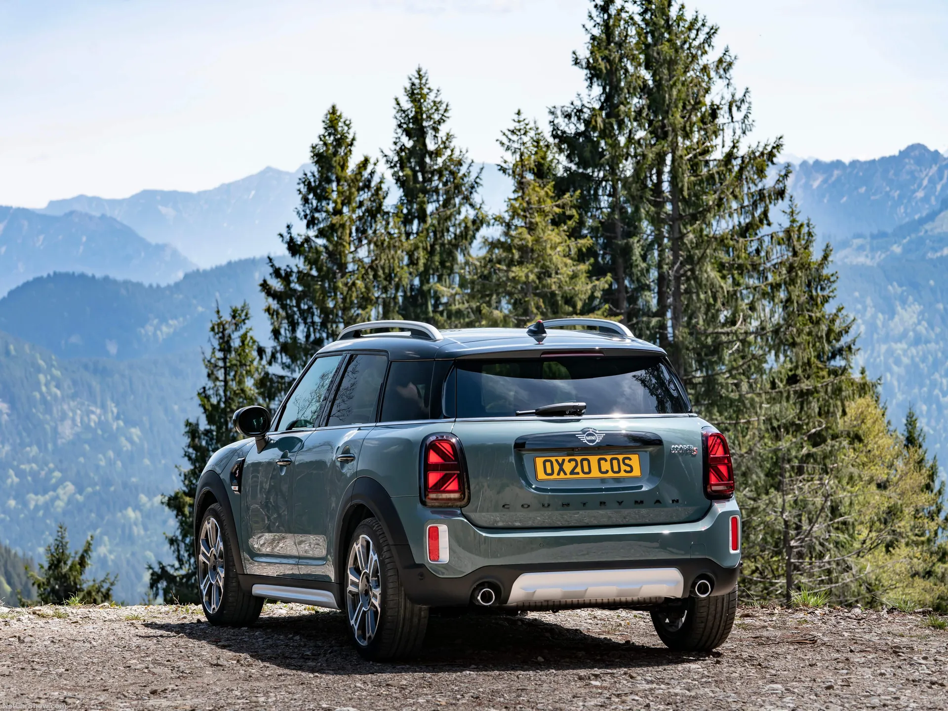 Mini Countryman (2021) – zadní tříčtvrteční pohled