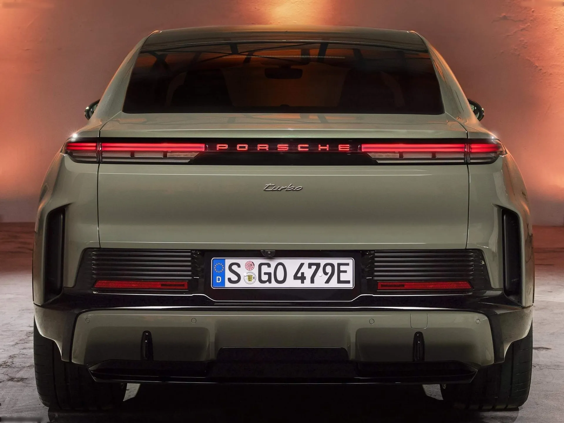 Porsche Cayenne Turbo Coupe Electric (2027) – zezadu