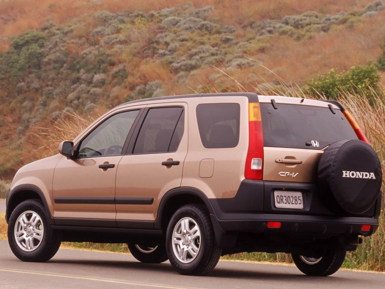 Honda CR-V (2003) – zadní tříčtvrteční pohled