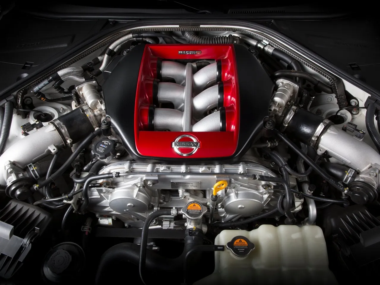 Nissan GT-R Nismo (2015) - Engine