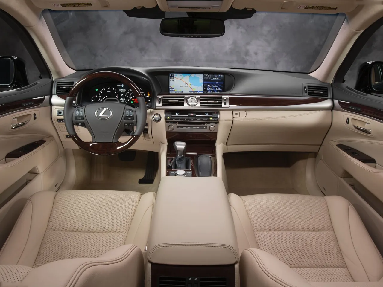 Lexus LS 460 (2013) – interiér