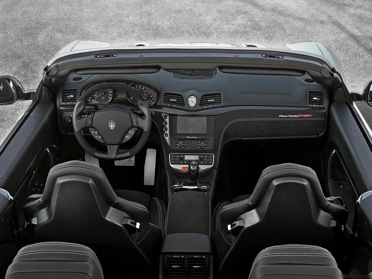 Maserati GranCabrio MC (2013) – interiér