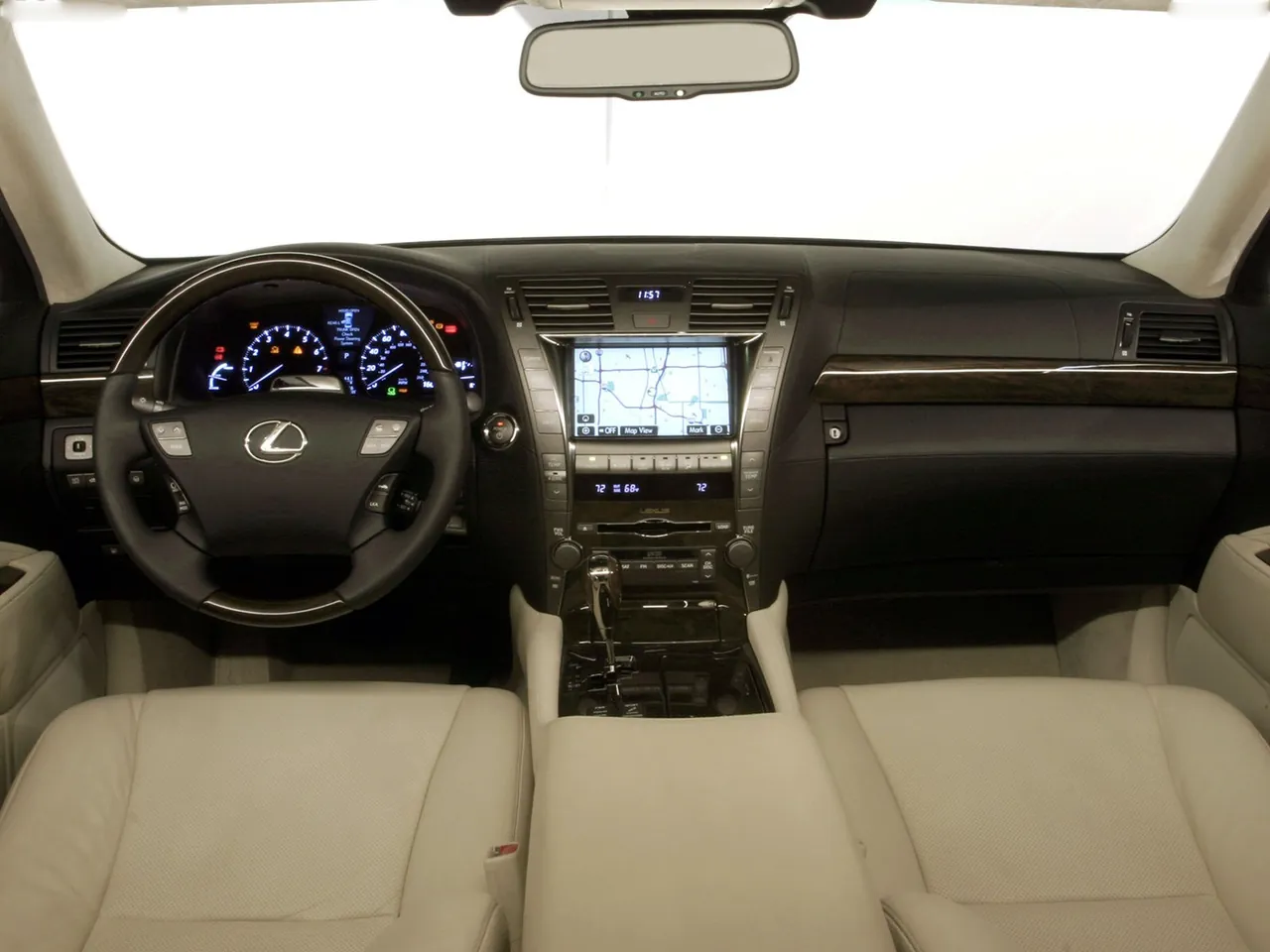 Lexus LS 600h L (2008) – interiér