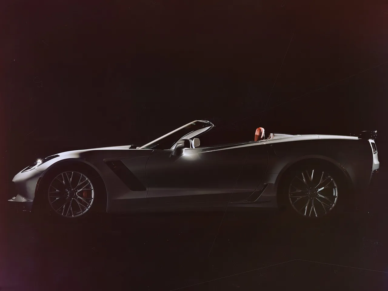 Chevrolet Corvette Z06 Convertible (2015) – boční profil