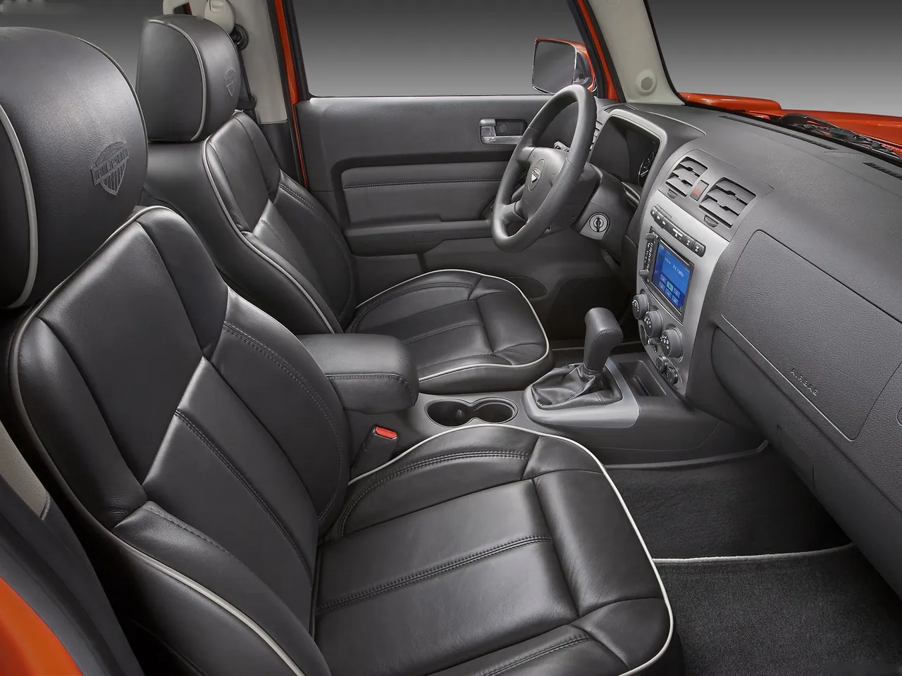 Hummer H3T Alpha (2009) – interiér