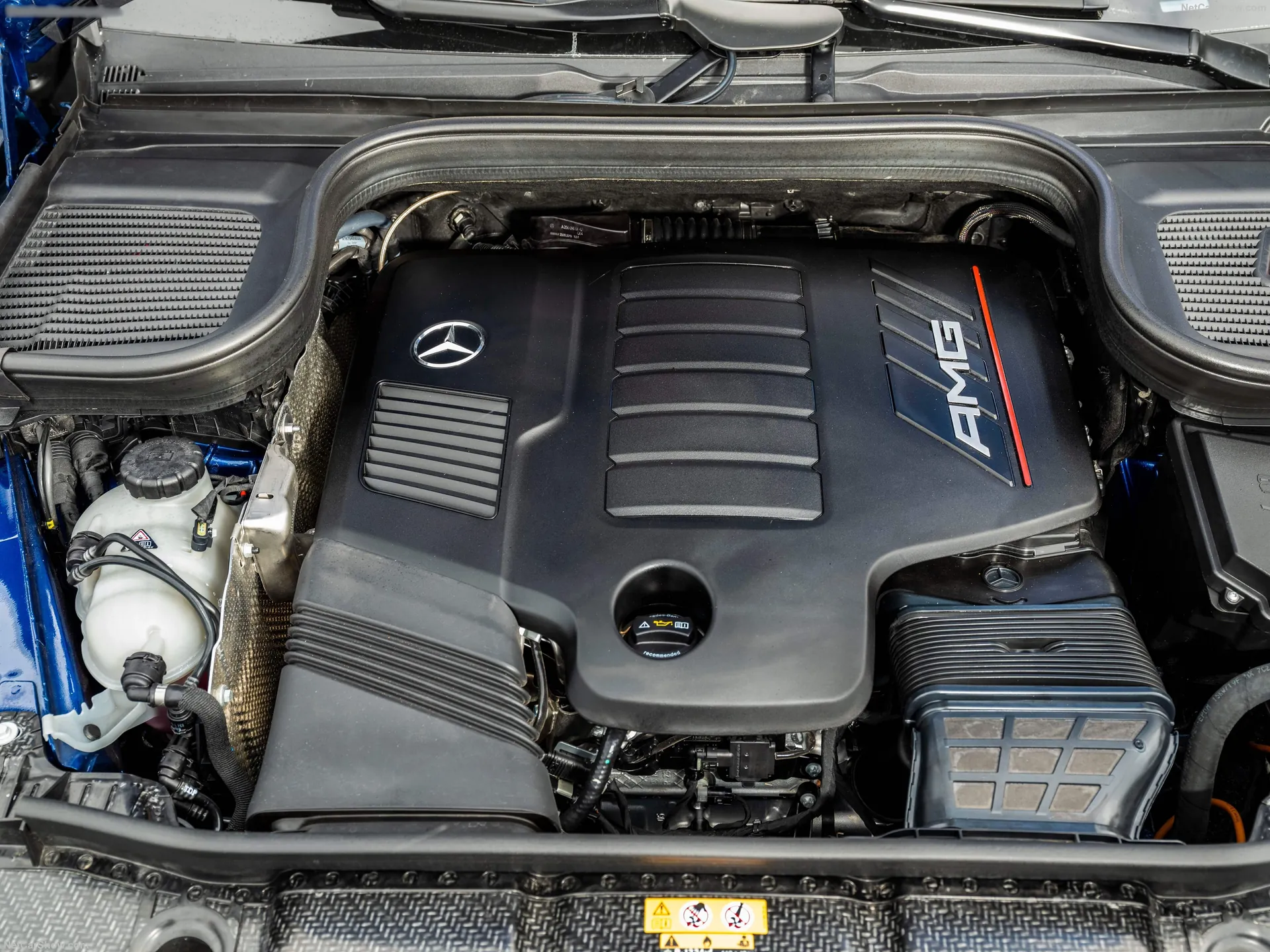 Mercedes-Benz GLE53 AMG 4Matic Coupe (2020) – motorový prostor