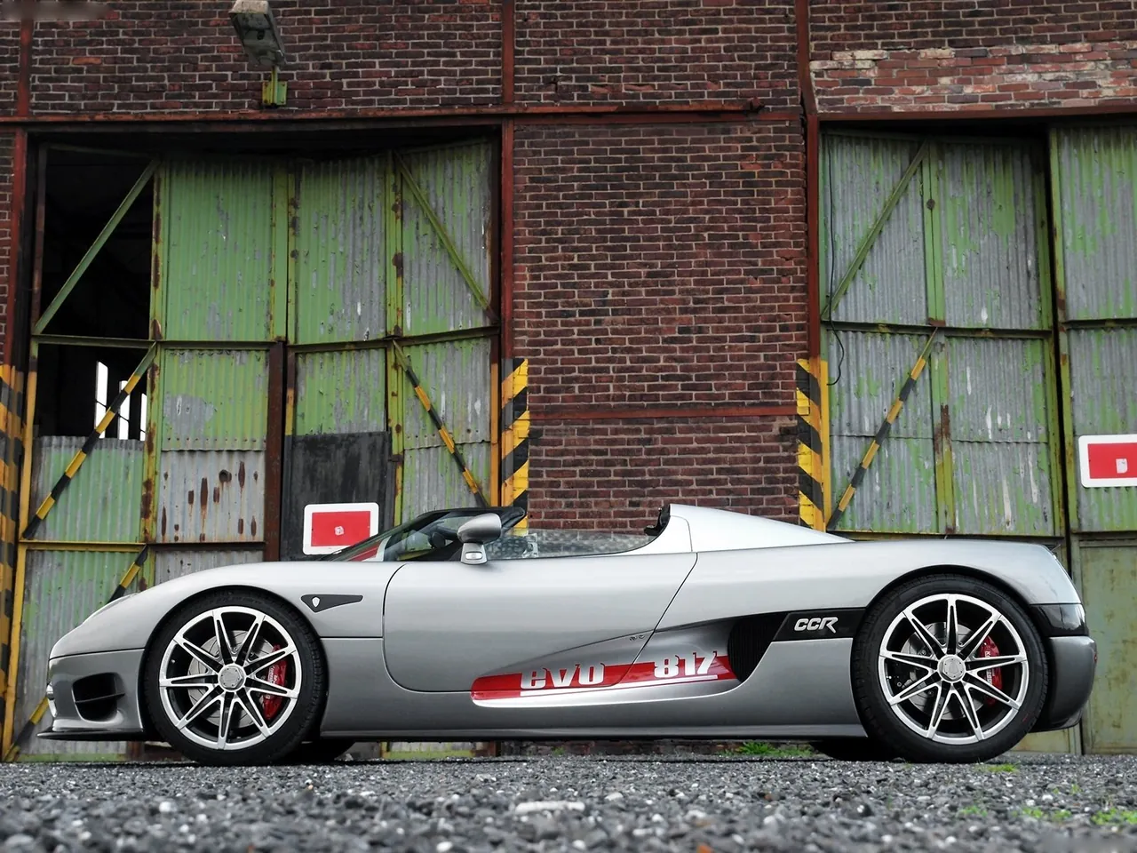 Edo Koenigsegg CCR (2011) – boční profil