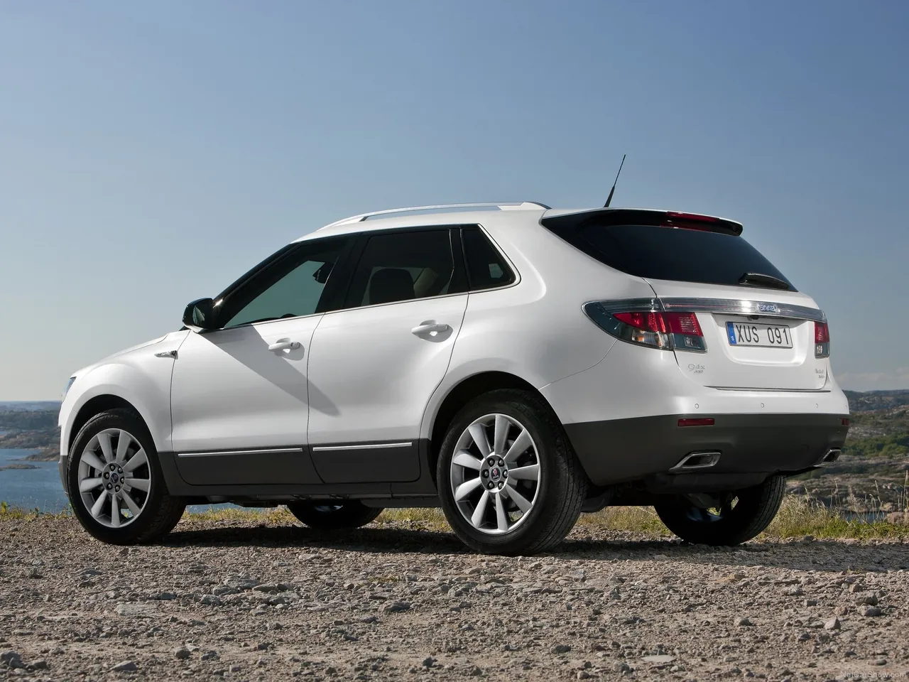 Saab 9-4X (2012) – zadní tříčtvrteční pohled