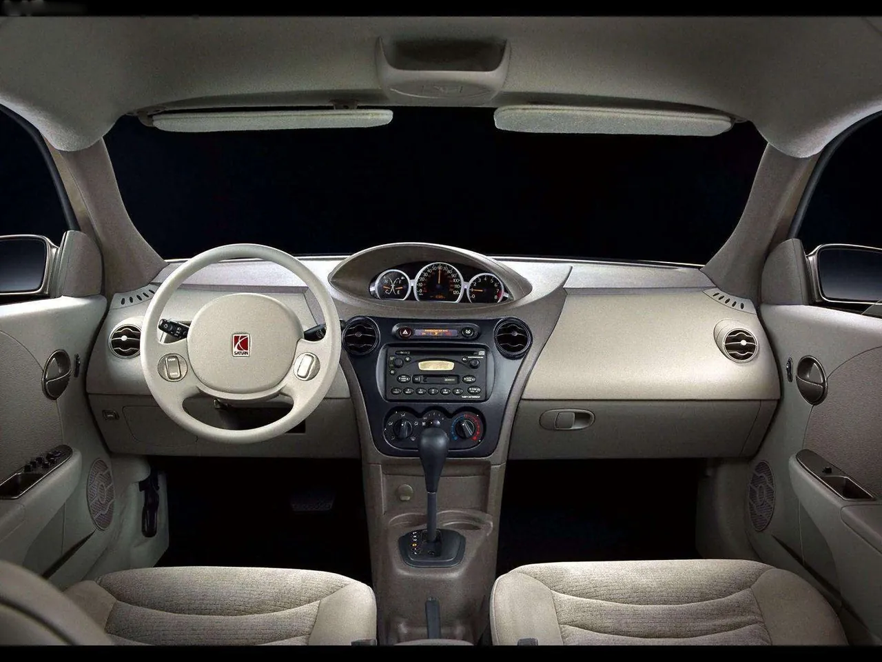 Saturn ION Sedan (2003) – interiér