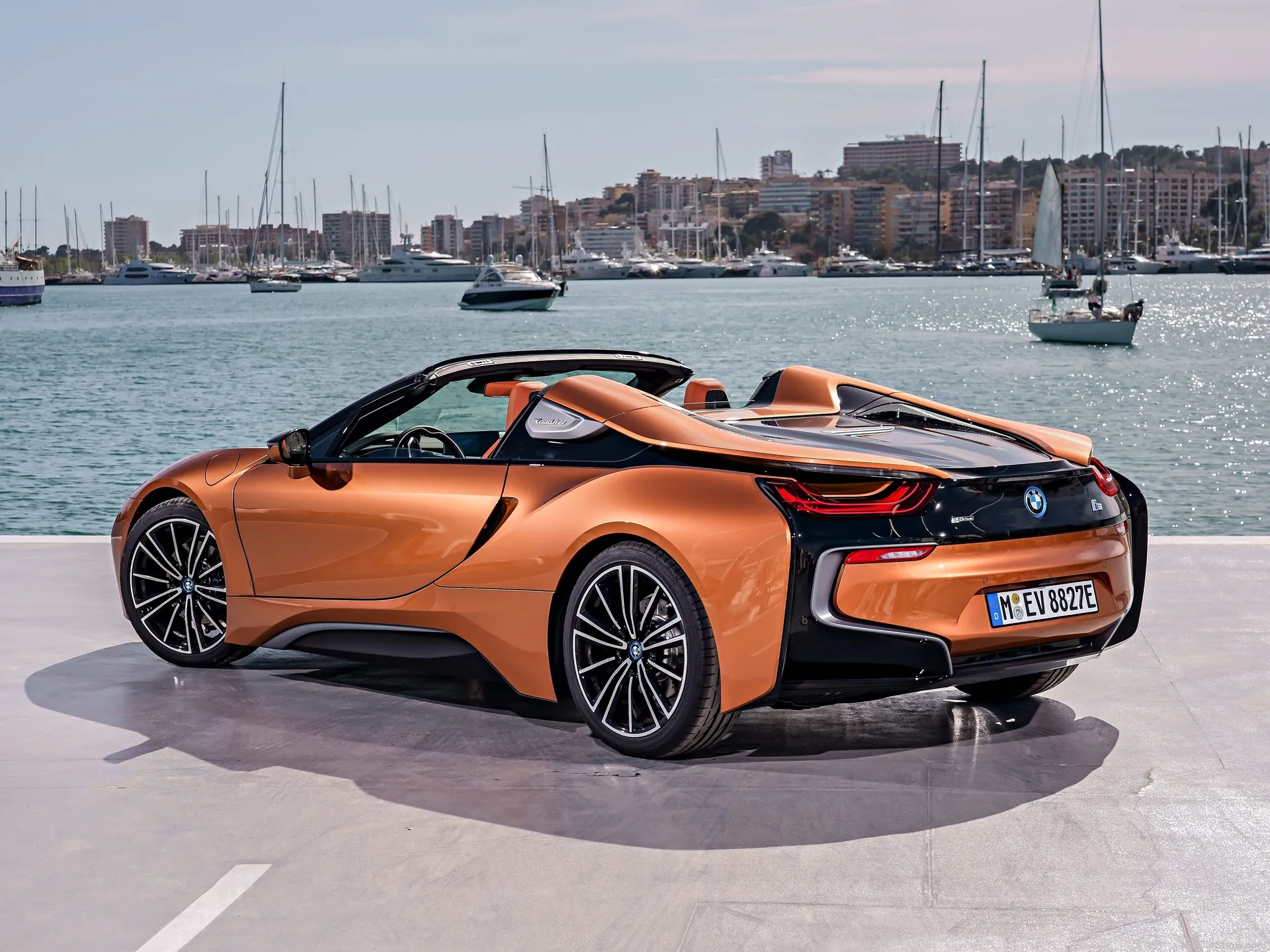 BMW i8 Roadster (2019) - Rear Three-Quarter