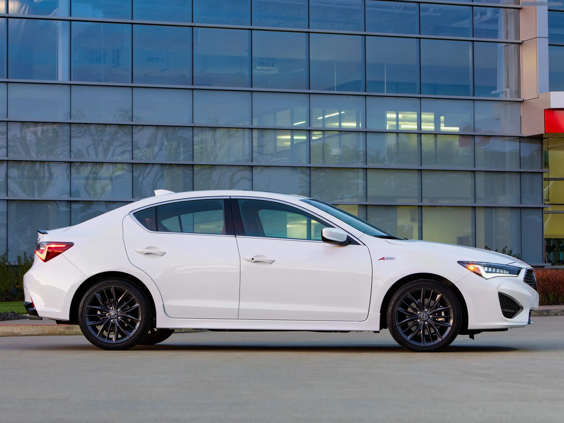 Acura ILX (2019) – boční profil