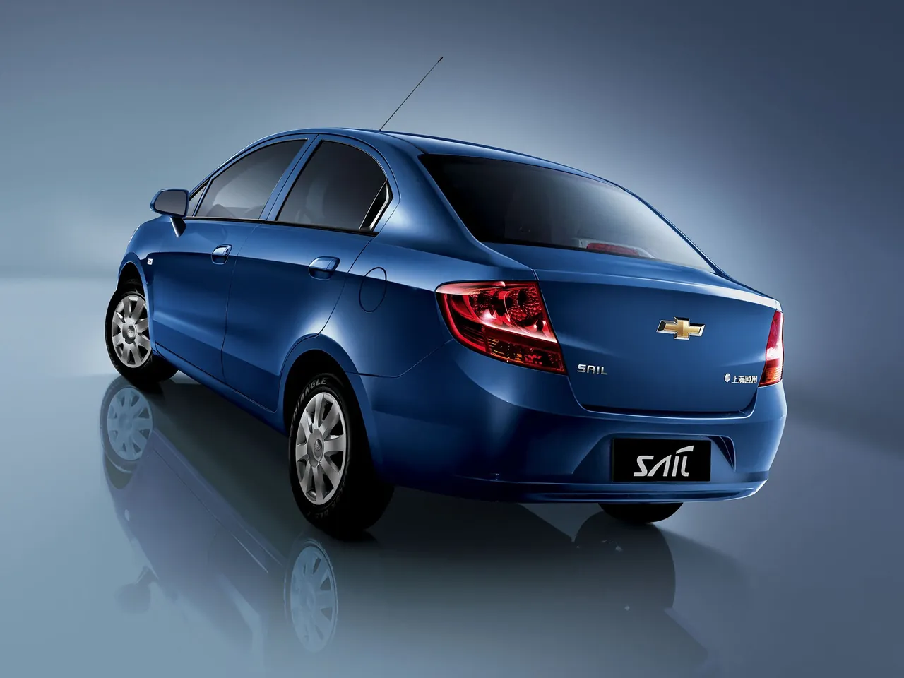 Chevrolet Sail (2011) – zadní tříčtvrteční pohled