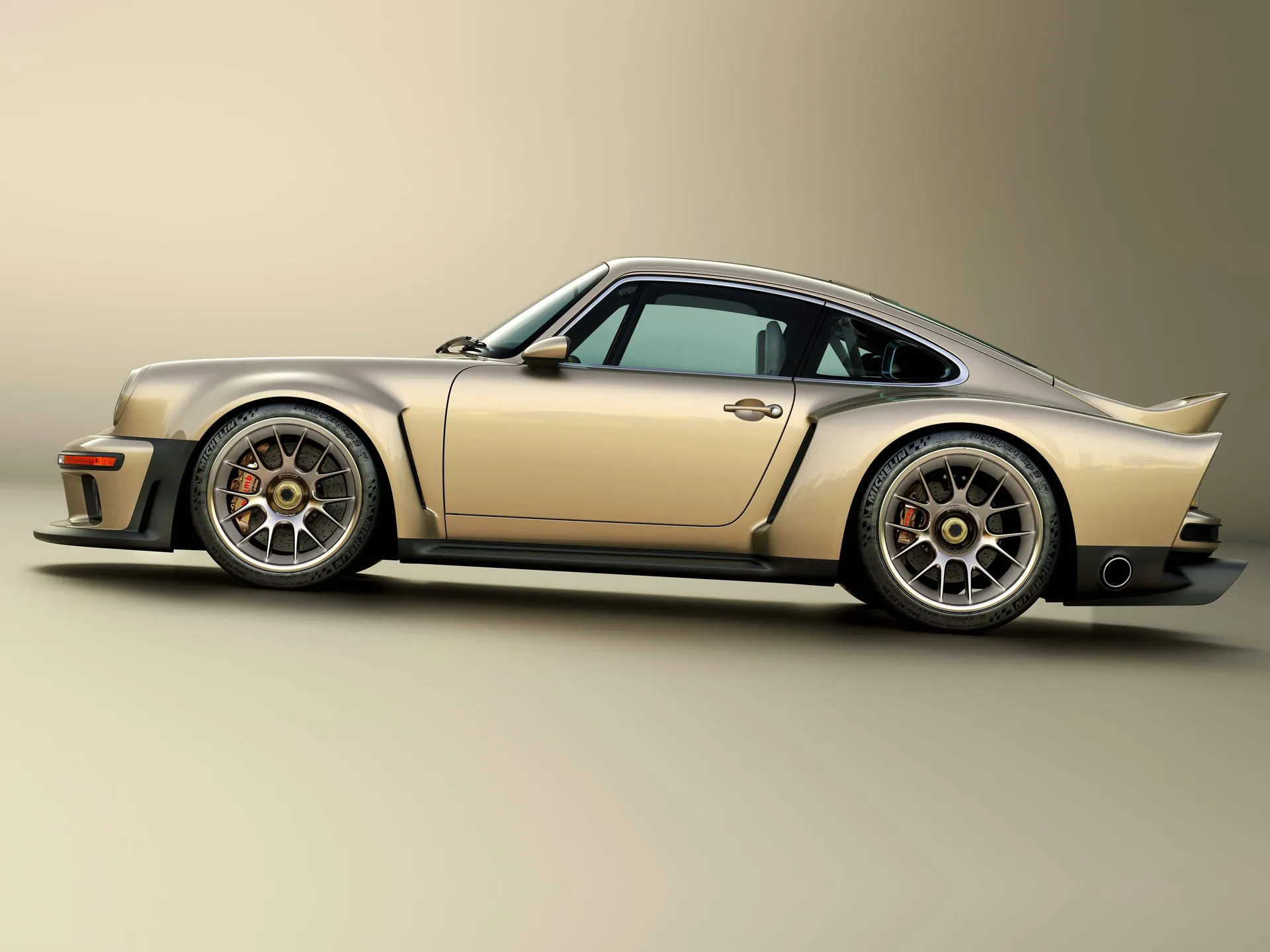 Singer DLS Turbo (2023) – boční profil