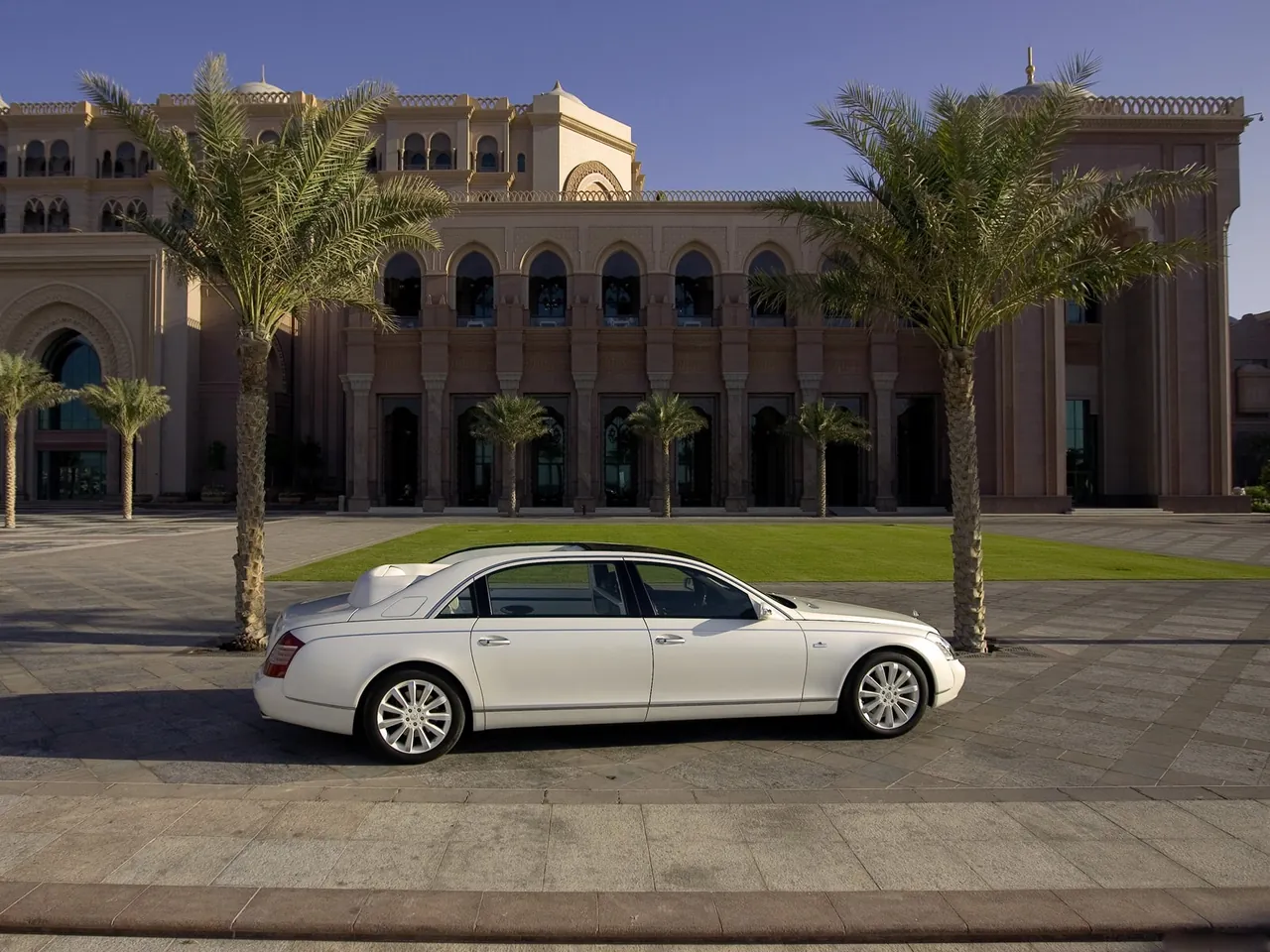 Maybach Landaulet (2009) – boční profil