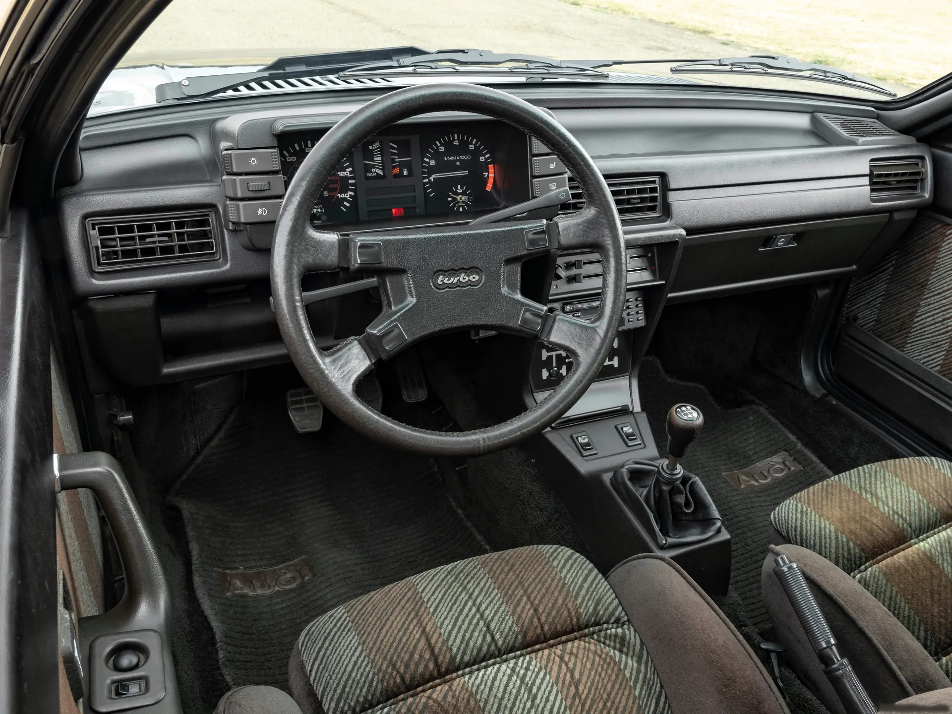 Audi quattro (1980) – interiér