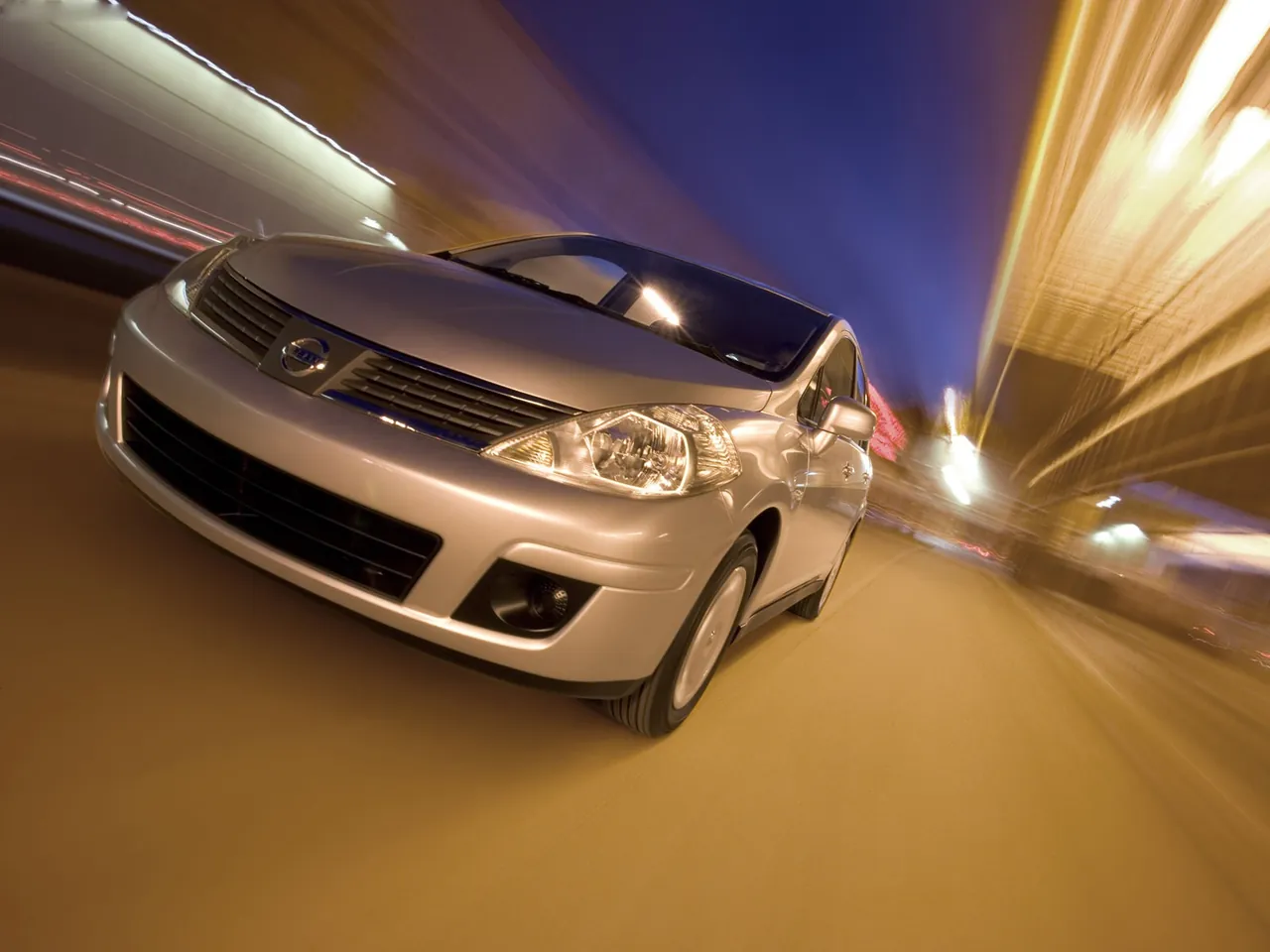 Nissan Versa Sedan (2007)