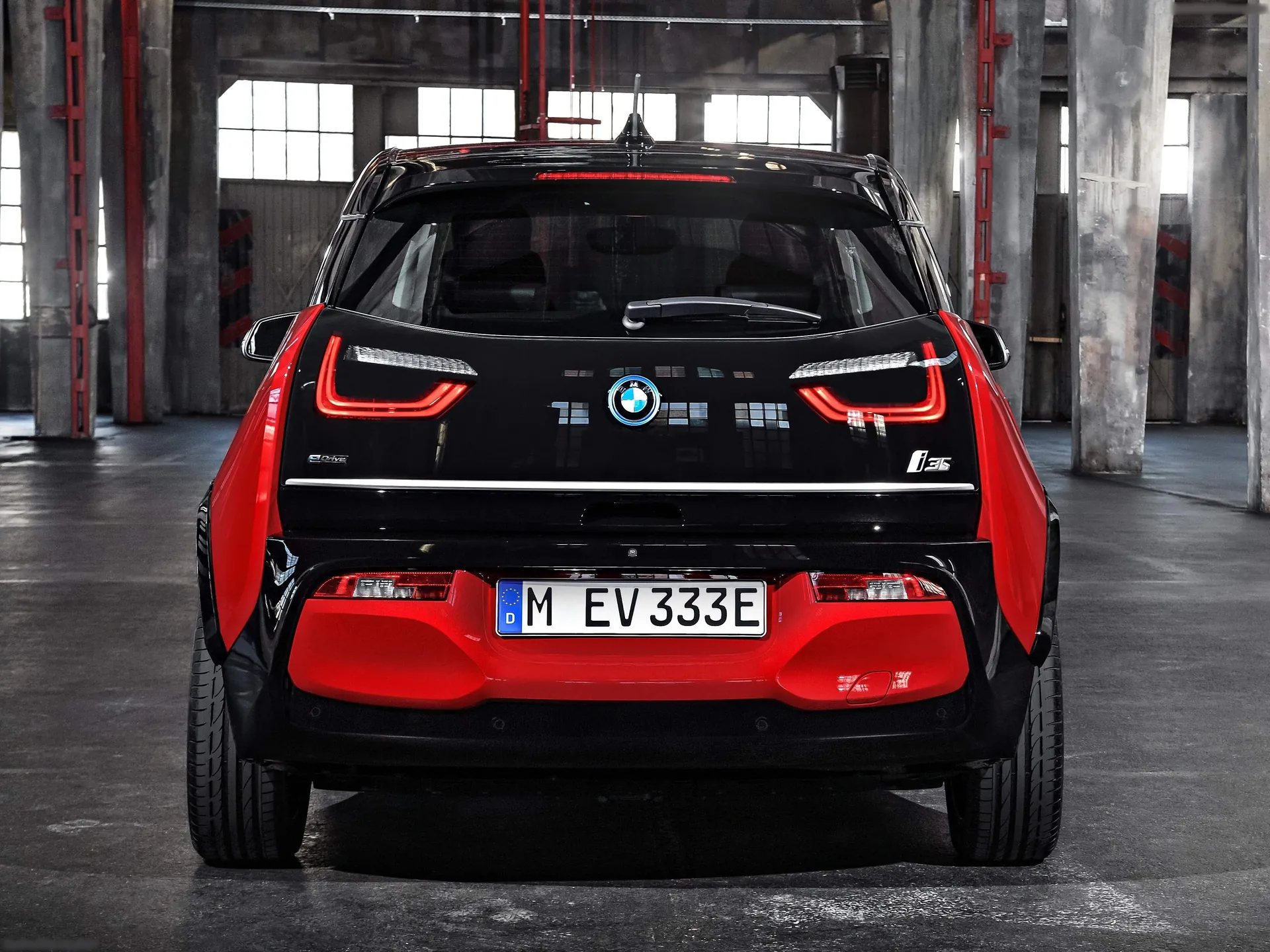 BMW i3s (2018) – zezadu