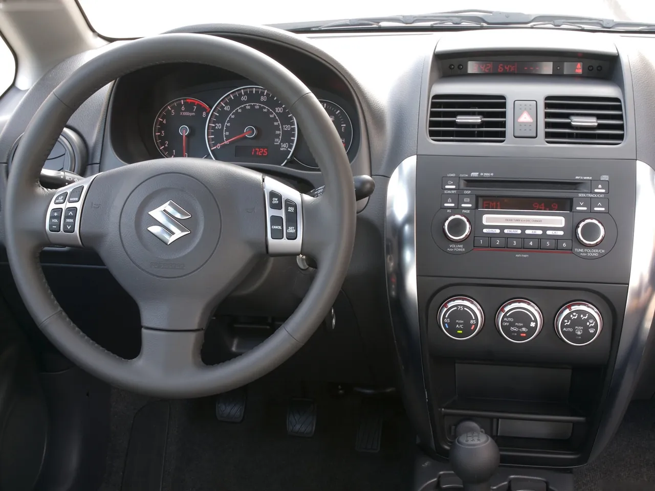Suzuki SX4 Sedan (2008) – interiér