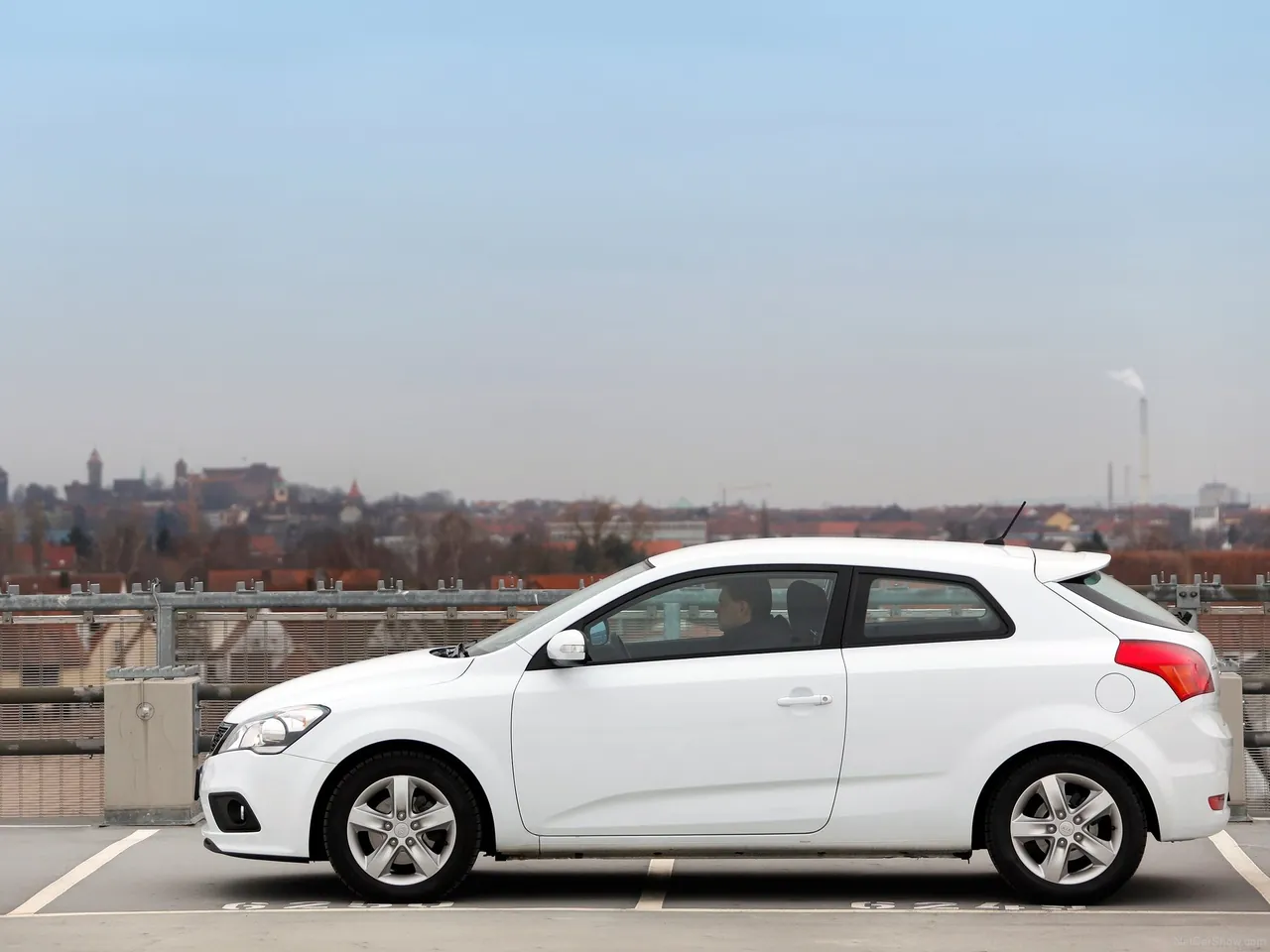 Kia Pro Ceed (2011) – boční profil