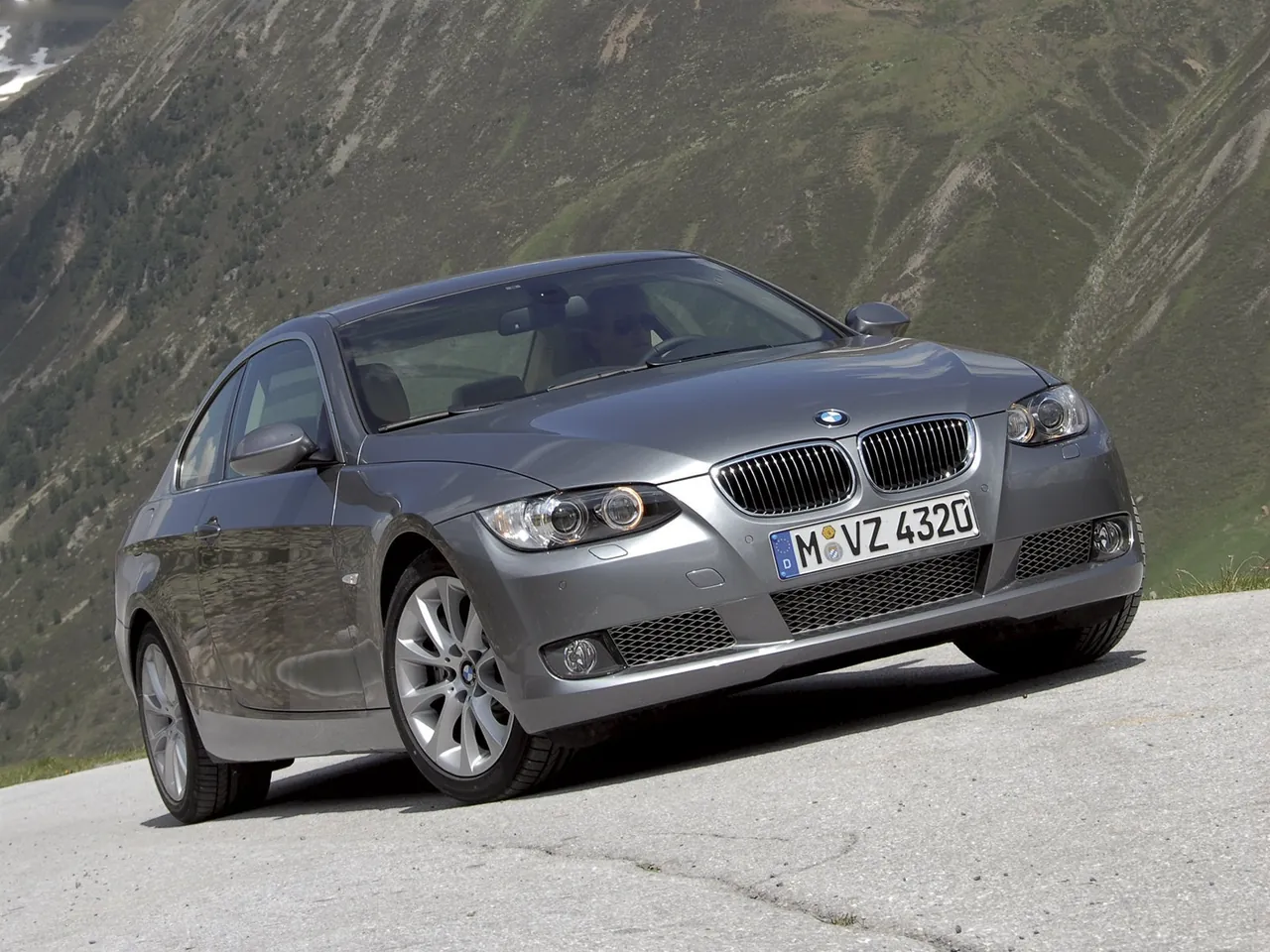 BMW 335i Coupe (2007)
