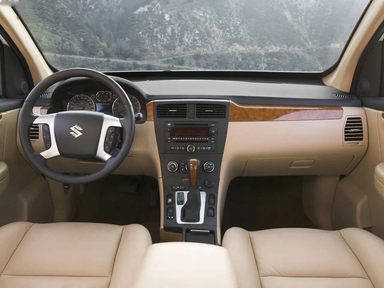 Suzuki XL7 (2007) – interiér
