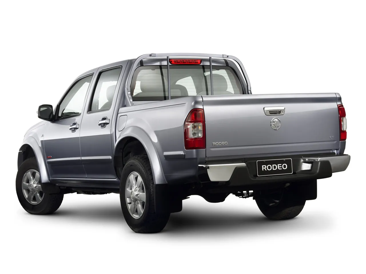 Holden HFV6 Rodeo (2006) – zadní tříčtvrteční pohled