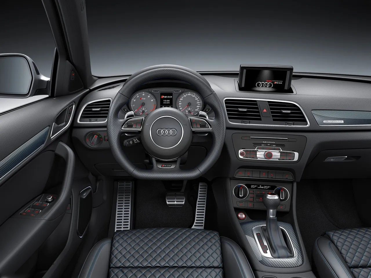 Audi RS Q3 performance (2017) – interiér