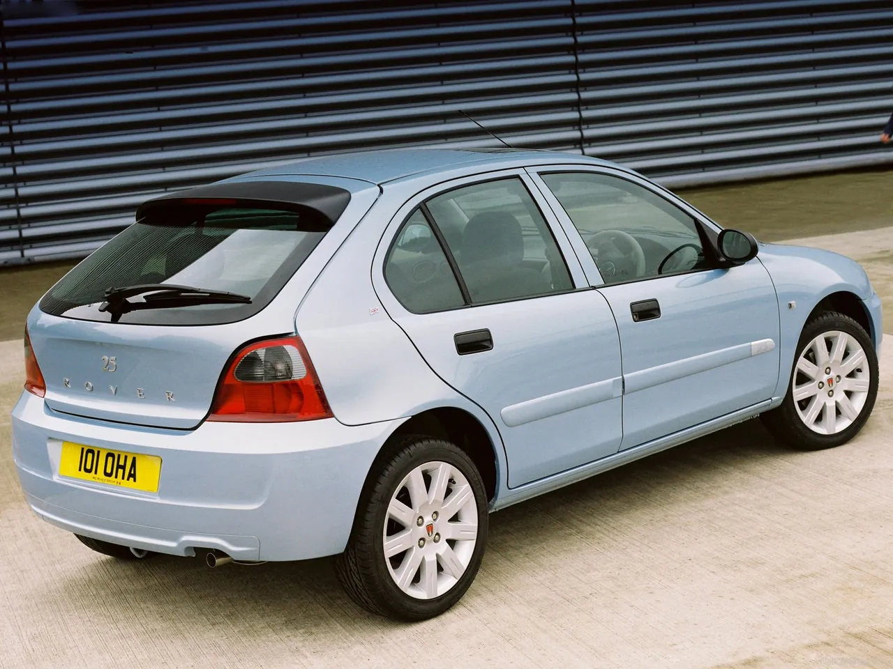 Rover 25 (2004) – zadní tříčtvrteční pohled