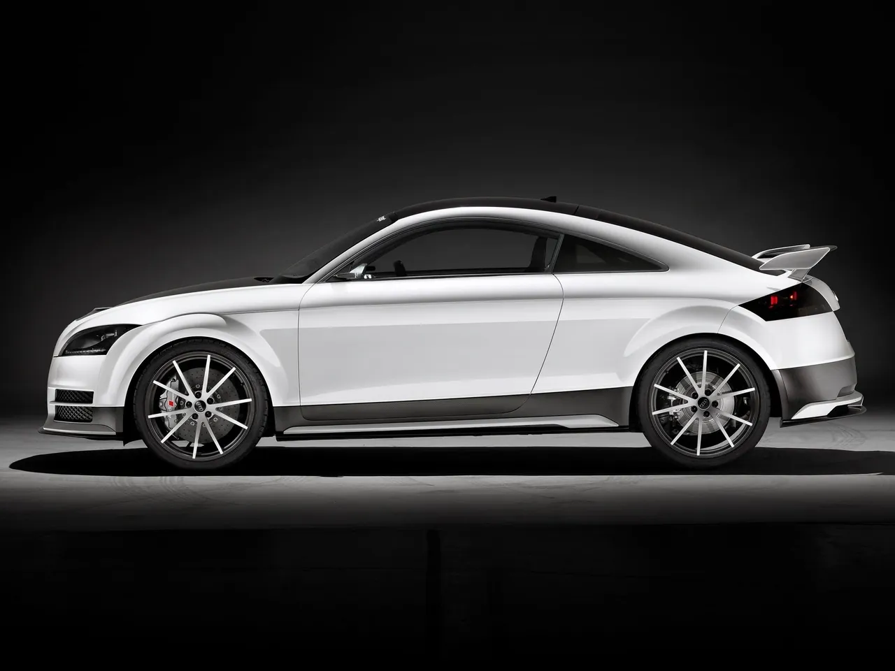 Audi TT ultra quattro Concept (2013) – boční profil