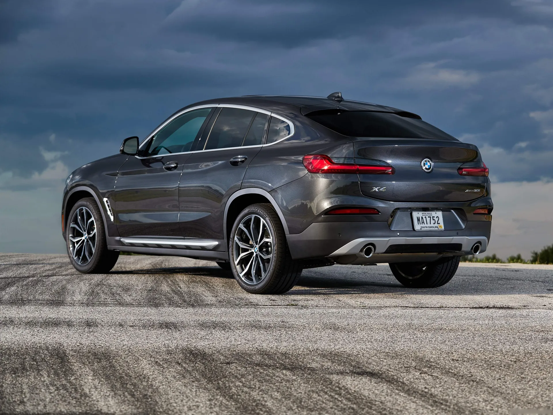 BMW X4 (2019) – zadní tříčtvrteční pohled