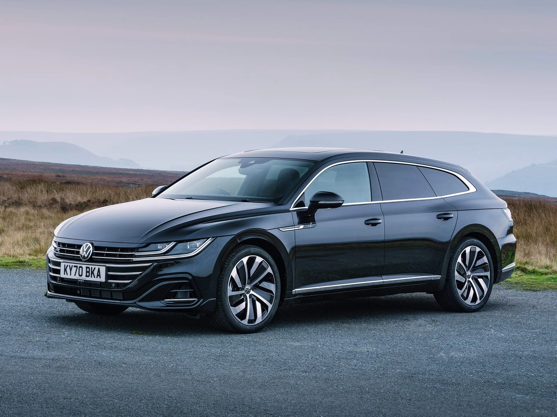 Volkswagen Arteon Shooting Brake [UK] (2021)