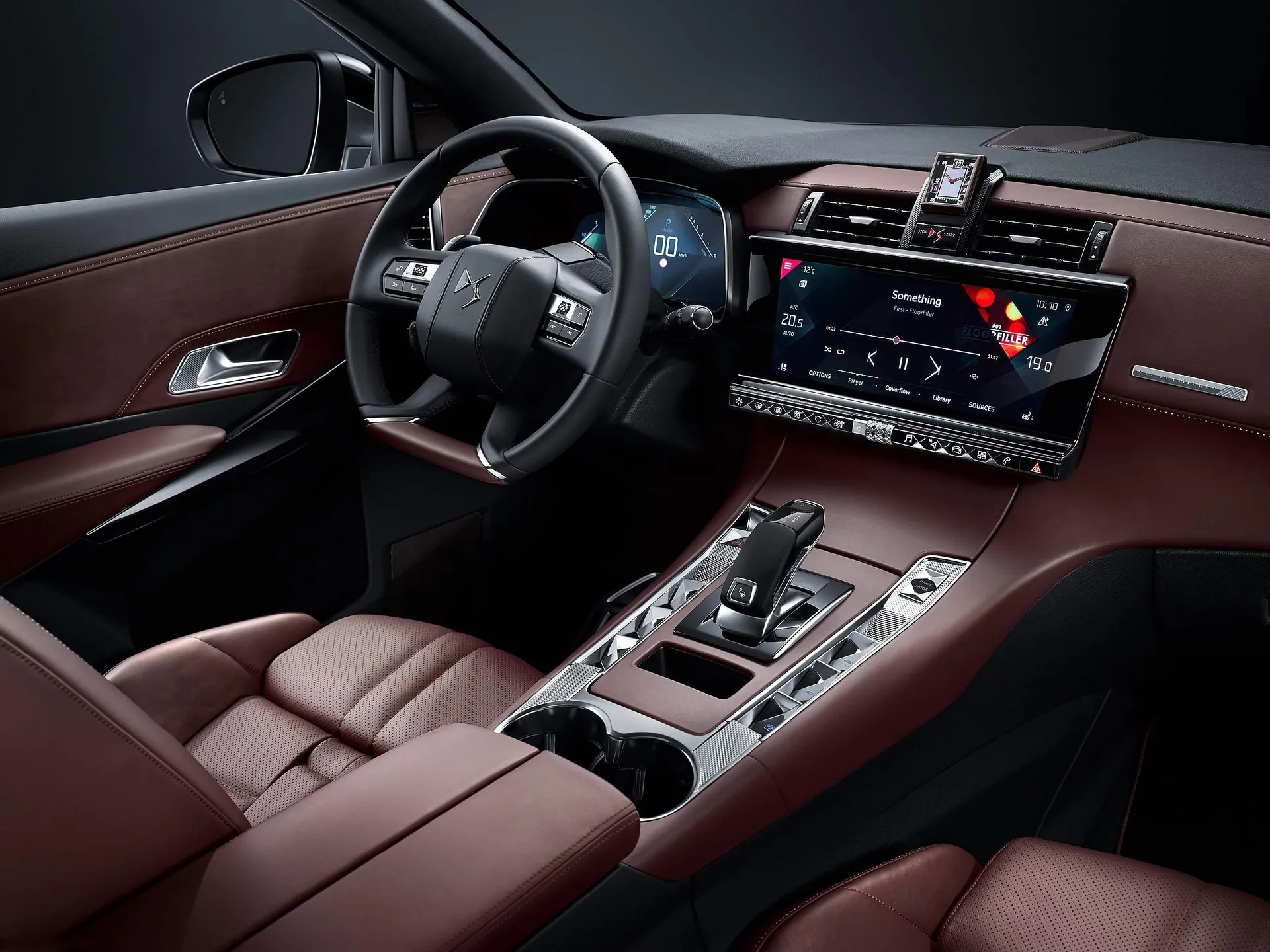 DS 7 Crossback (2018) – interiér