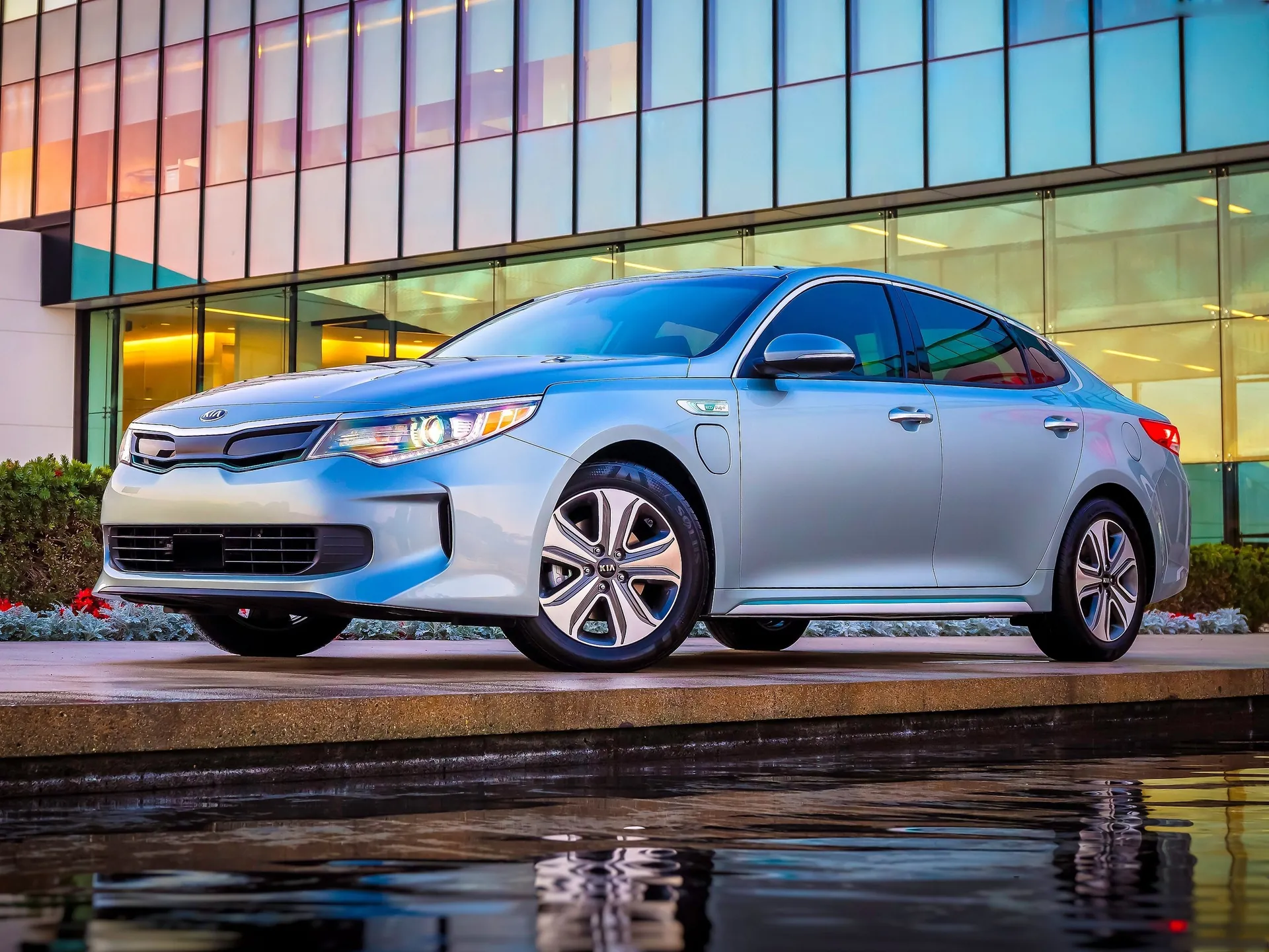 Kia Optima Plug-In Hybrid (2017)