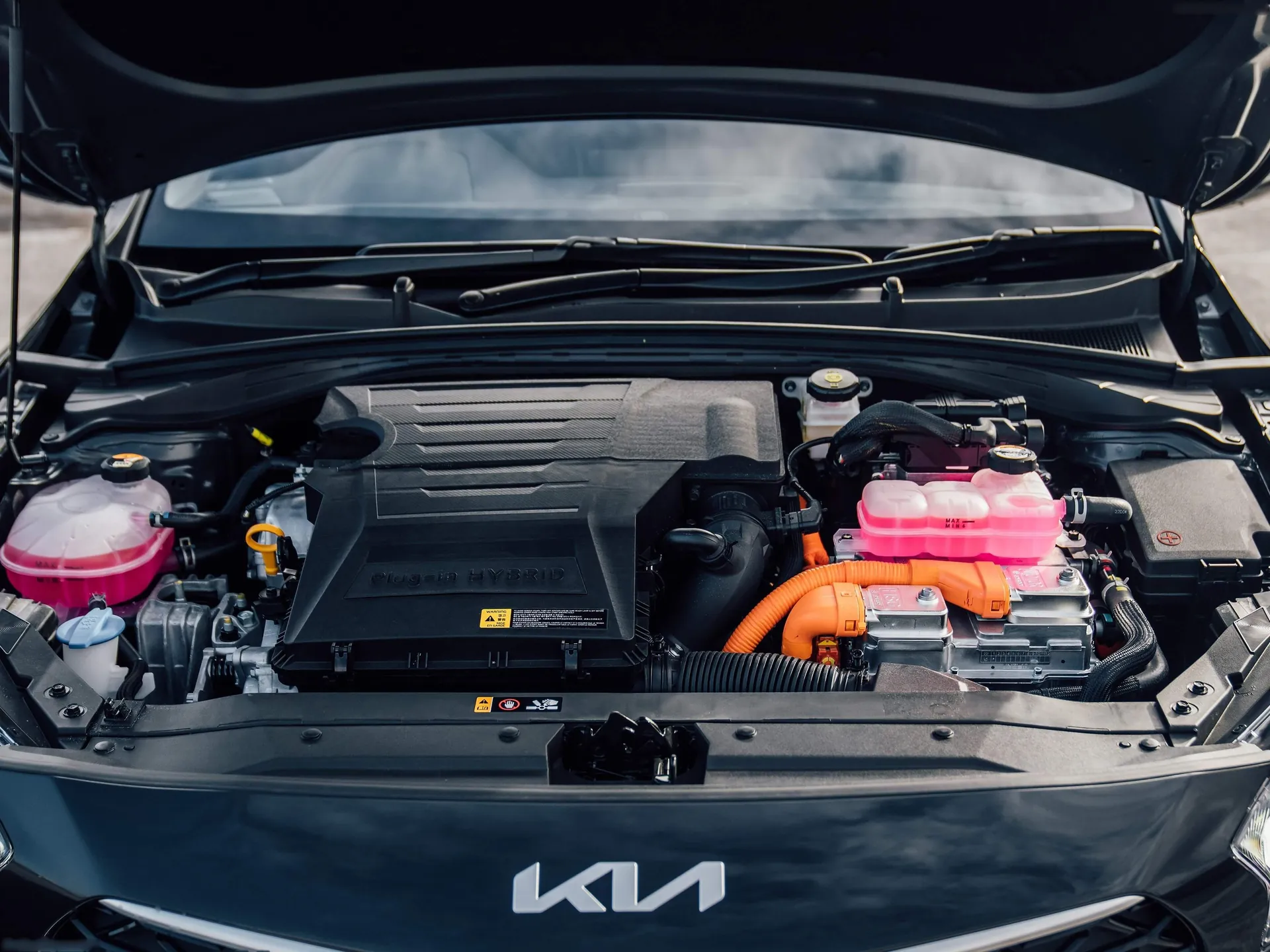Kia XCeed [UK] (2023) – motorový prostor