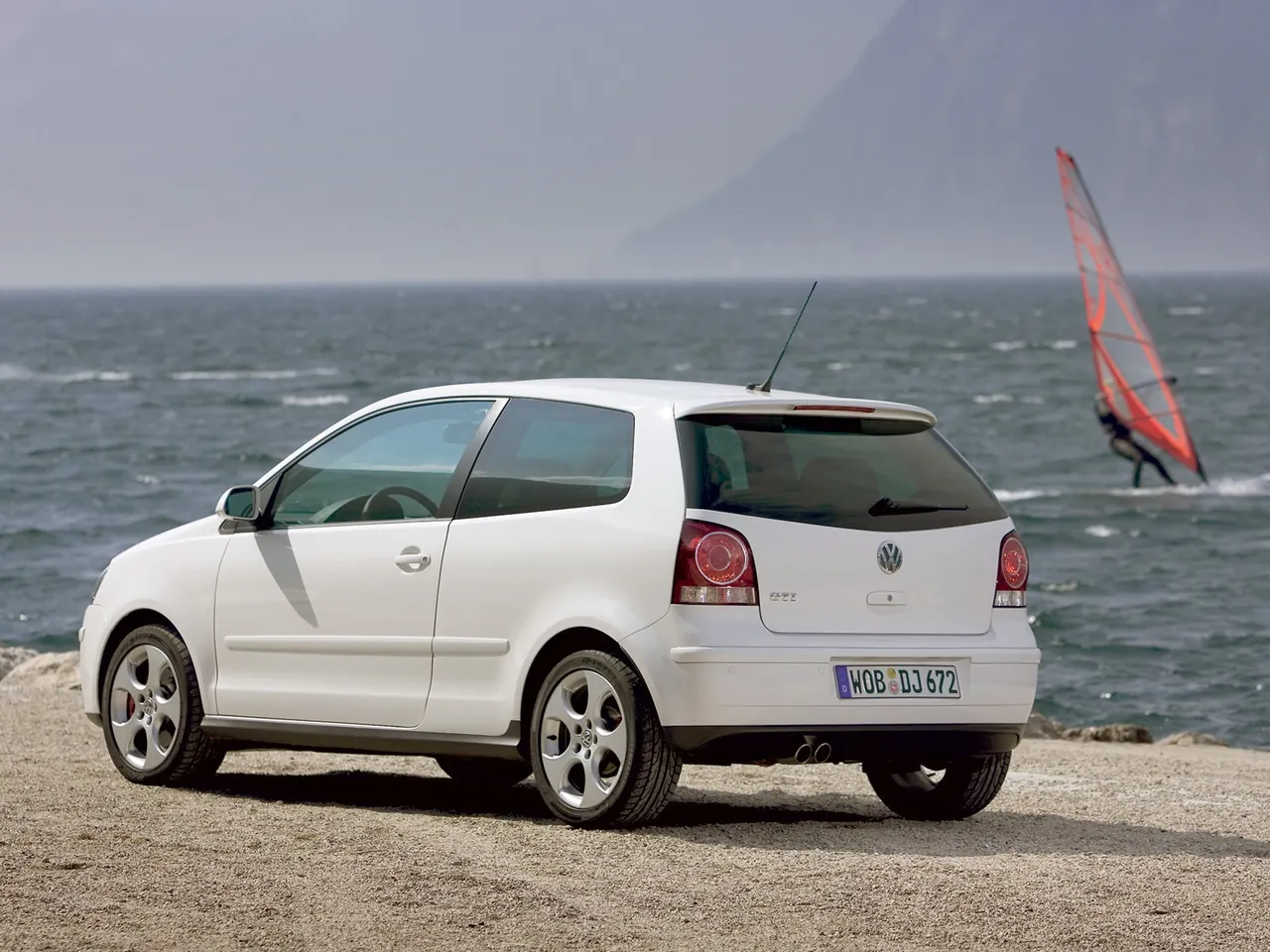 Volkswagen Polo GTI (2006) – zadní tříčtvrteční pohled
