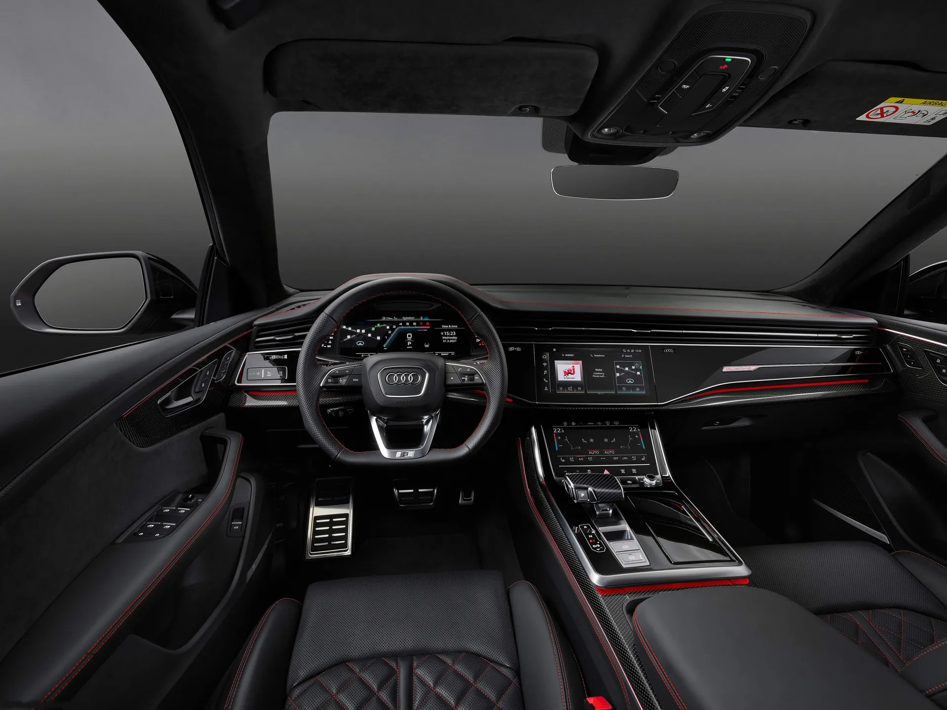 Audi Q7 competition plus (2022) – interiér