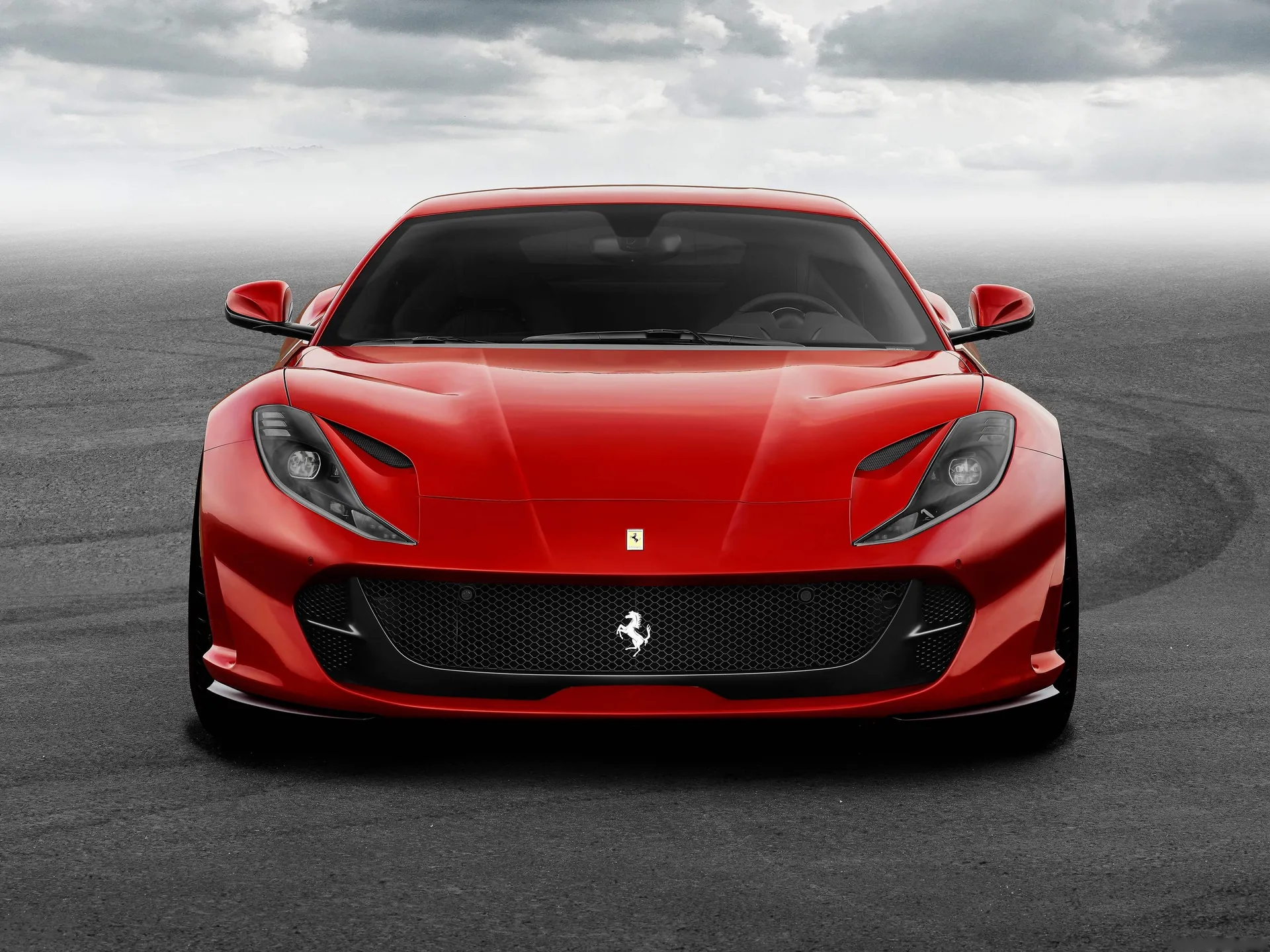 Ferrari 812 Superfast (2018) - Front