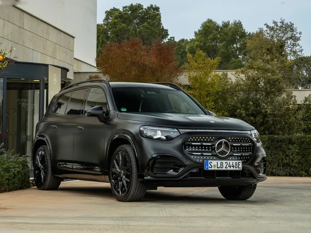 Mercedes-Benz GLB (2027)