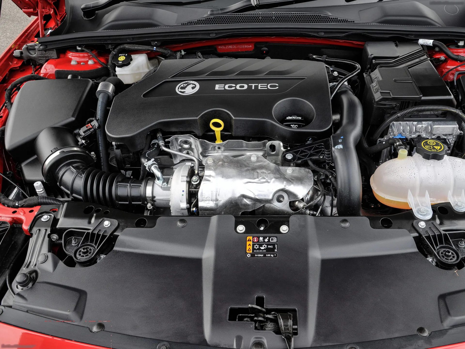 Vauxhall Insignia Sports Tourer (2018) - Engine Bay