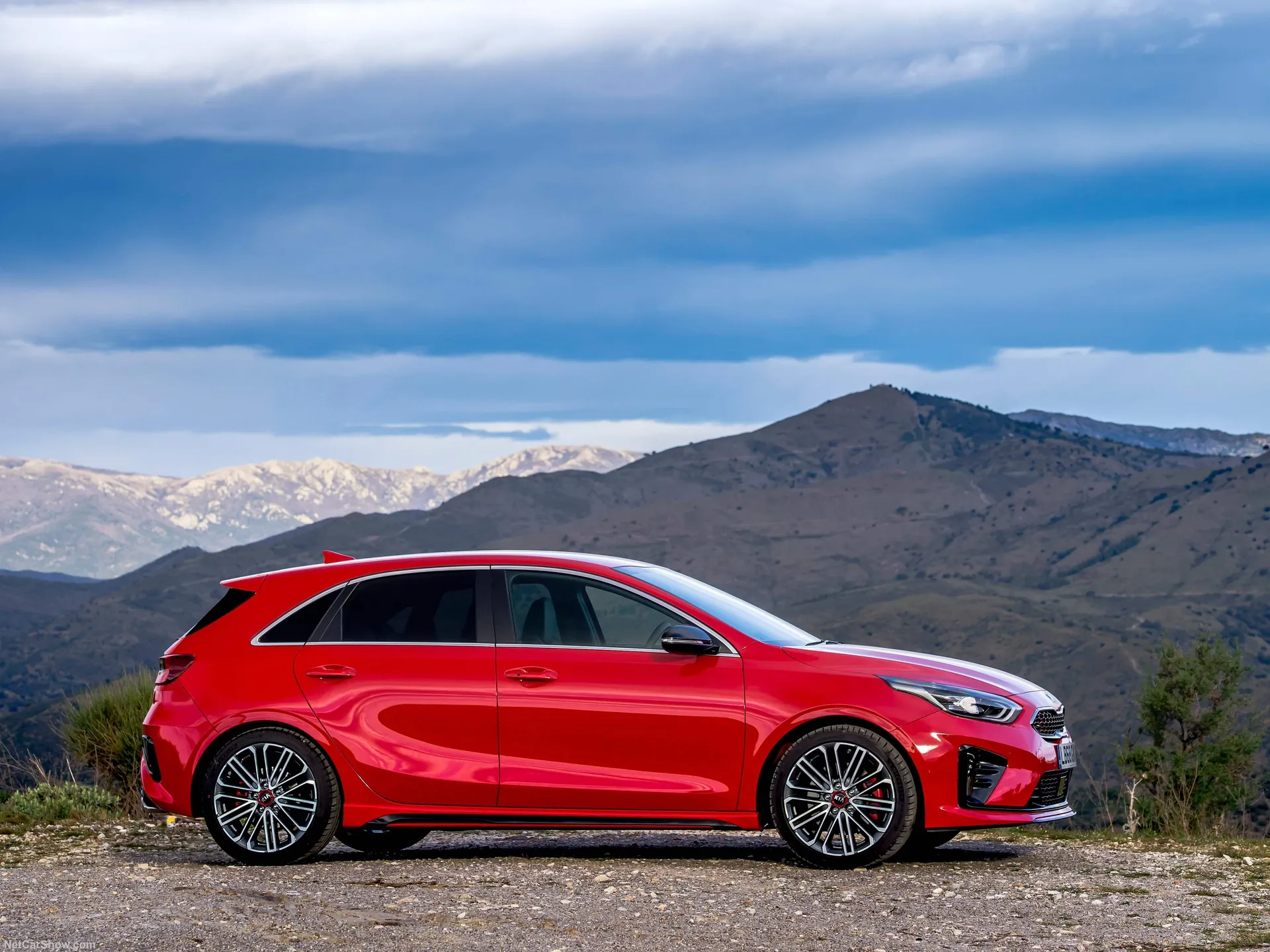 Kia Ceed GT (2019) – boční profil