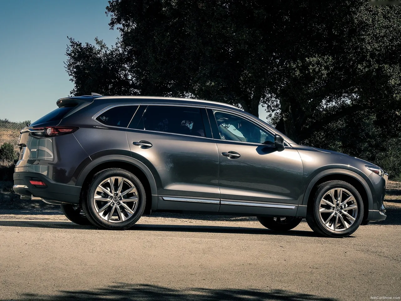 Mazda CX-9 (2016) – boční profil