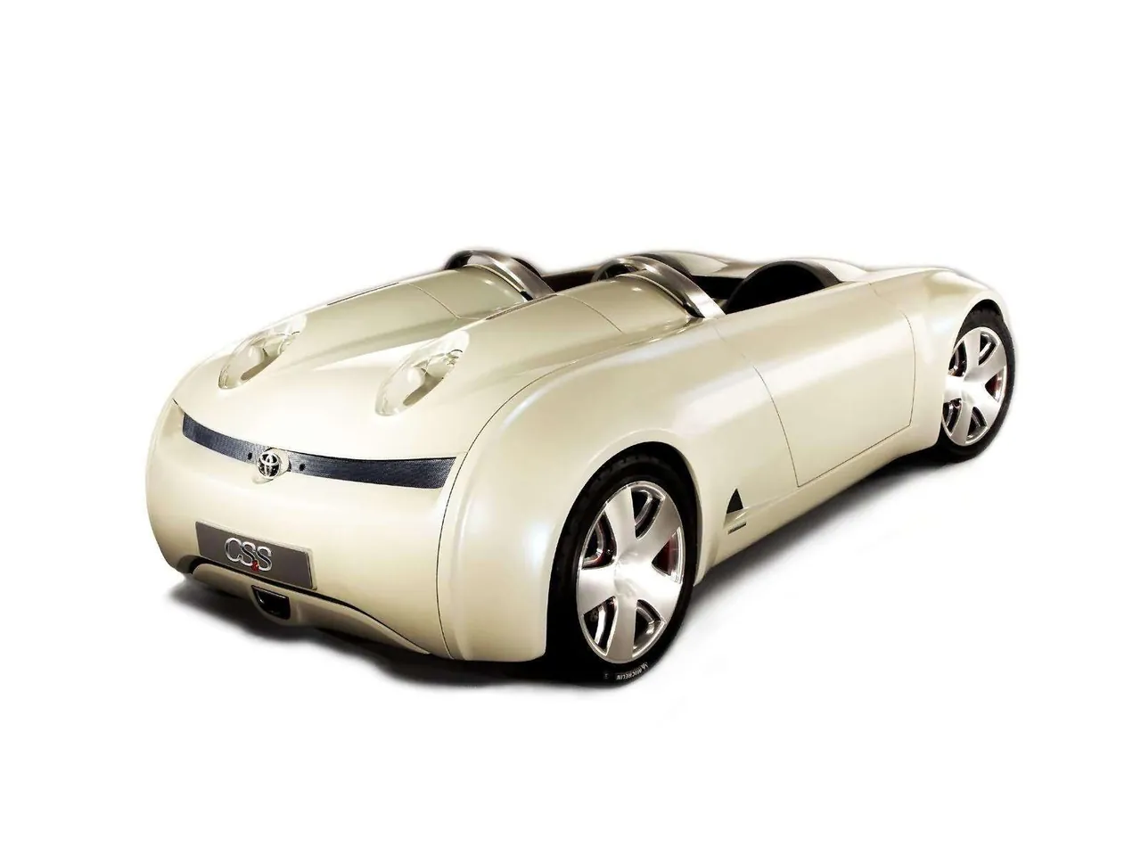 Toyota CSandS Concept (2003) - Rear Three-Quarter